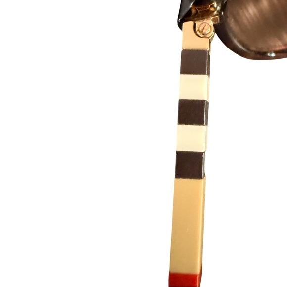 Burberry Women's Tortoiseshell Square Frame Sunglasses Nova Check Temples - Picture 7 of 13
